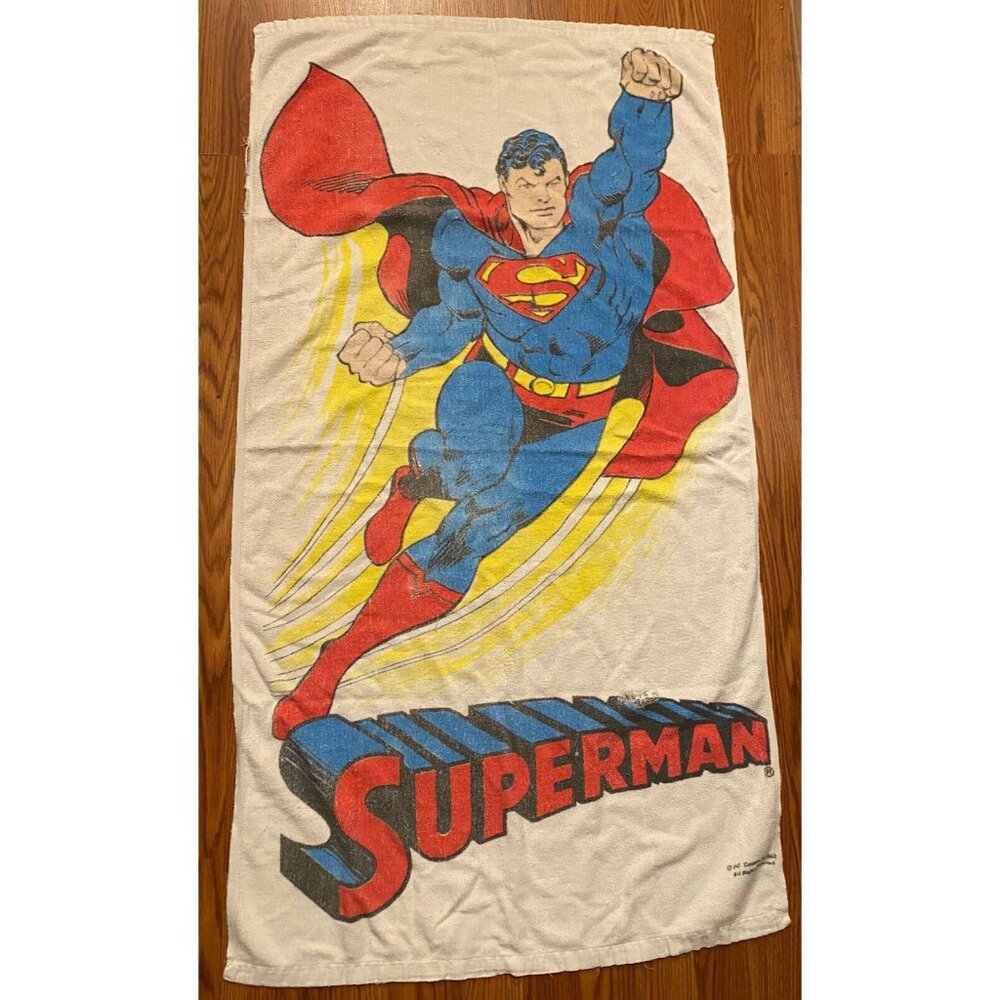 Vintage 1982 DC Comics Flying Superman Beach Towel Full Size 50X26 Rare
